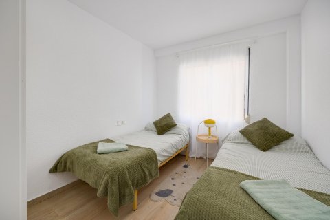 Apartment for sale in Torrevieja, Alicante, Spain 3 bedrooms, 105 sq.m. No. 196149 - photo 24