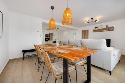 Apartment for sale in Torrevieja, Alicante, Spain 3 bedrooms, 105 sq.m. No. 196149 - photo 12