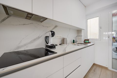 Apartment for sale in Torrevieja, Alicante, Spain 3 bedrooms, 105 sq.m. No. 196149 - photo 16