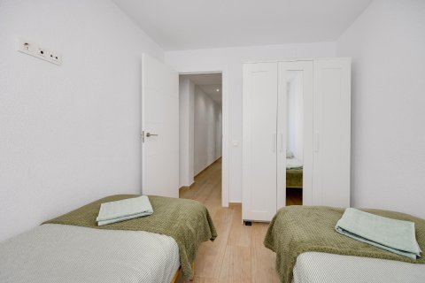 Apartment for sale in Torrevieja, Alicante, Spain 3 bedrooms, 105 sq.m. No. 196149 - photo 26