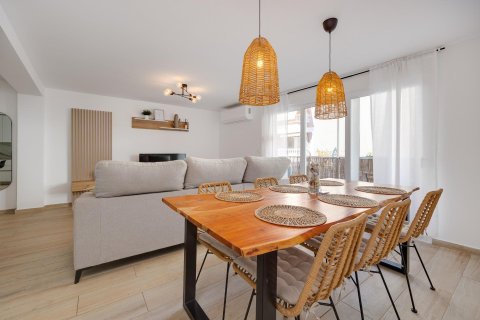 Apartment for sale in Torrevieja, Alicante, Spain 3 bedrooms, 105 sq.m. No. 196149 - photo 11