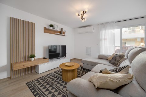 Apartment for sale in Torrevieja, Alicante, Spain 3 bedrooms, 105 sq.m. No. 196149 - photo 6