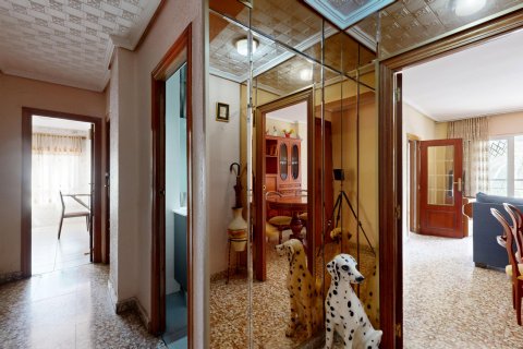 Huoneisto myytävänä Valencia, Espanja, 4 makuuhuonetta, 93 m2 No. 139900 - kuva 2