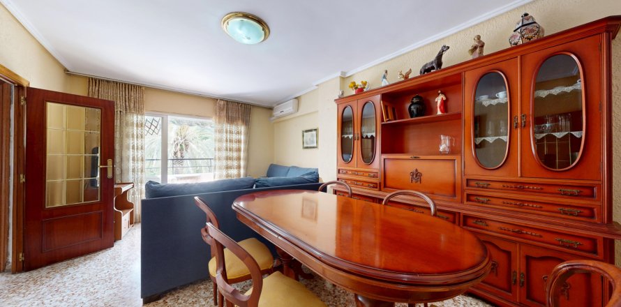 Huoneisto Valencia, Espanja 4 makuuhuonetta, 93 m2 No. 139900