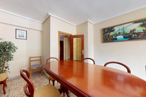 Huoneisto myytävänä Valencia, Espanja, 4 makuuhuonetta, 93 m2 No. 139900 - kuva 4