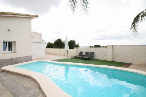 Villa till salu Monserrat, A Coruna, Spanien 4 sovrum, 141 kvm. Nr. 139901 - foto 6
