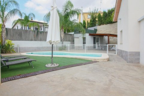 Villa till salu Monserrat, A Coruna, Spanien 4 sovrum, 141 kvm. Nr. 139901 - foto 9