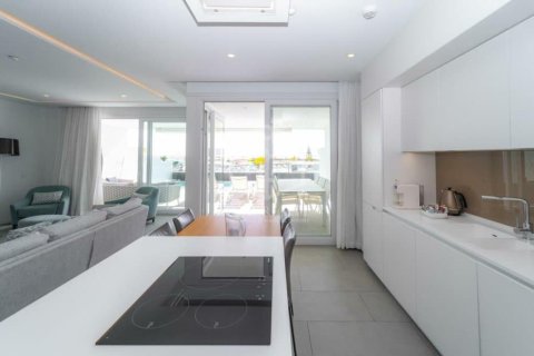 Apartamento en venta en Adeje, Tenerife, España 2 dormitorios, 186 m2 No. 177894 - foto 7