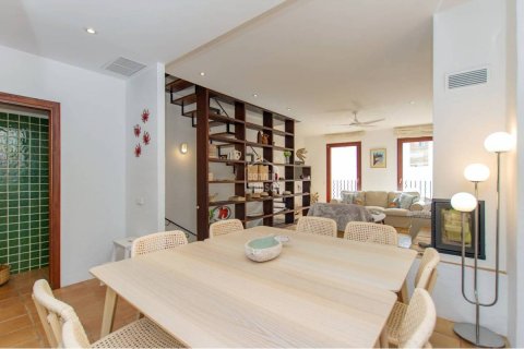 Townhouse à vendre à Mahon, Menorca, Espagne, 4 chambres, 260 m2 No. 177890 - photo 5