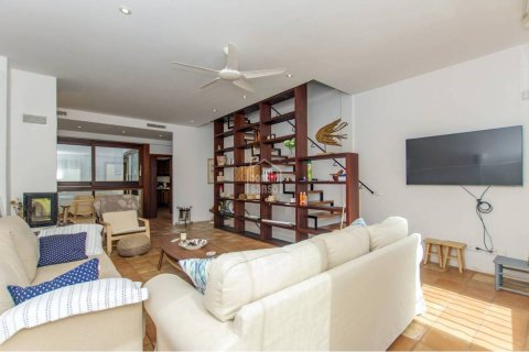 Townhouse à vendre à Mahon, Menorca, Espagne, 4 chambres, 260 m2 No. 177890 - photo 2