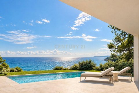 House for sale in Sant Pol de Mar, Barcelona, Spain 4 bedrooms, 270 sq.m. No. 196025 - photo 4