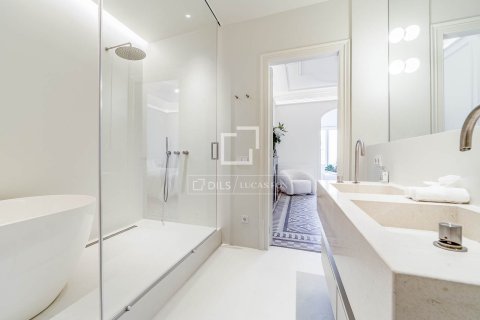Apartment à vendre à Barcelona, Espagne, 4 chambres, 215 m2 No. 194976 - photo 27
