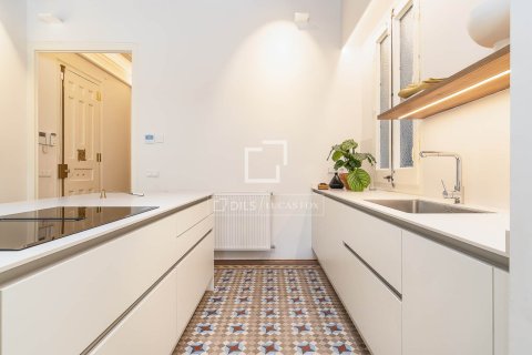 Apartment à vendre à Barcelona, Espagne, 4 chambres, 215 m2 No. 194976 - photo 16