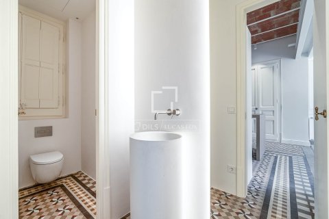 Apartment à vendre à Barcelona, Espagne, 4 chambres, 215 m2 No. 194976 - photo 18
