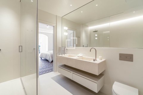 Apartment à vendre à Barcelona, Espagne, 4 chambres, 215 m2 No. 194976 - photo 28
