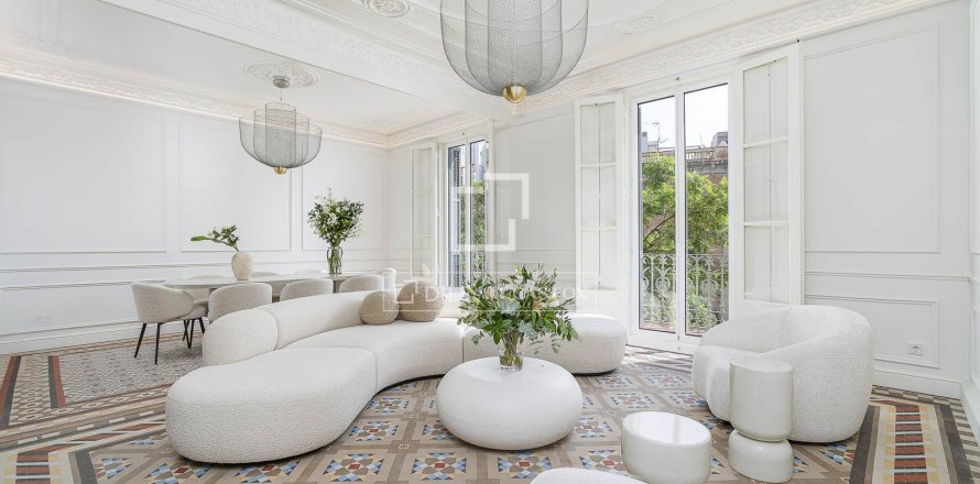 Apartment à Barcelona, Espagne 4 chambres, 215 m2 No. 194976