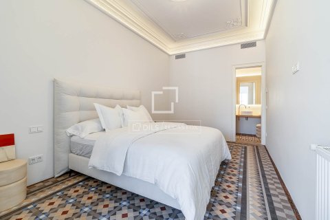Apartment à vendre à Barcelona, Espagne, 4 chambres, 215 m2 No. 194976 - photo 30