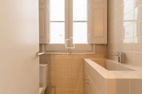Ático en venta en Barcelona, España 2 dormitorios, 58 m2 No. 194970 - foto 11