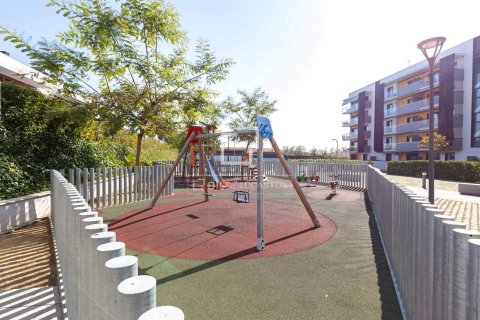 Apartamento en venta en Sant Just Desvern, Barcelona, España 3 dormitorios, 109 m2 No. 194973 - foto 3