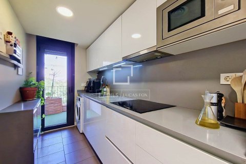 Apartamento en venta en Vilanova i la Geltrú, Barcelona, España 3 dormitorios, 80 m2 No. 194971 - foto 2
