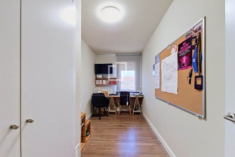 Apartamento en venta en Vilanova i la Geltrú, Barcelona, España 3 dormitorios, 80 m2 No. 194971 - foto 14