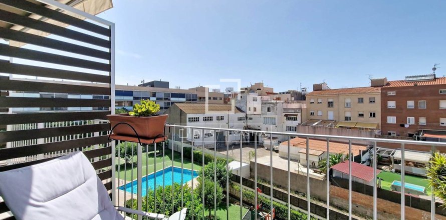 Apartamento en Vilanova i la Geltrú, Barcelona, España 3 dormitorios, 80 m2 No. 194971