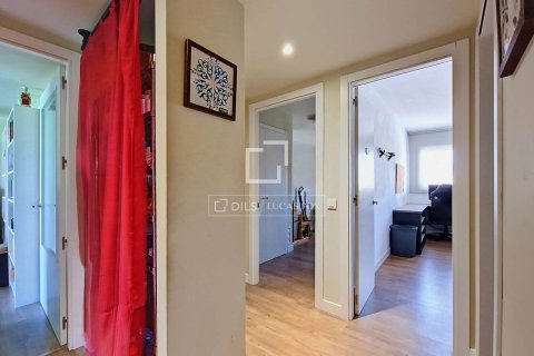 Apartamento en venta en Vilanova i la Geltrú, Barcelona, España 3 dormitorios, 80 m2 No. 194971 - foto 8