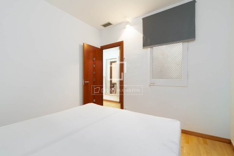 Apartament w Barcelona, Hiszpania 2 sypialnie, 68 mkw. nr 194972 – zdjęcie 25