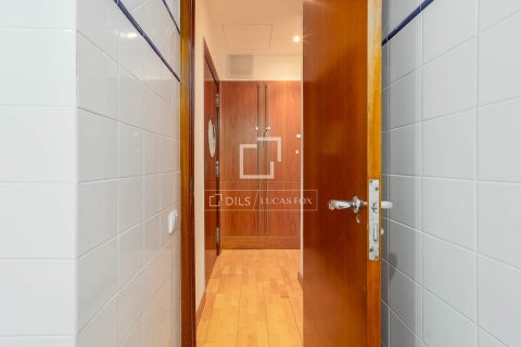 Apartament w Barcelona, Hiszpania 2 sypialnie, 68 mkw. nr 194972 – zdjęcie 21