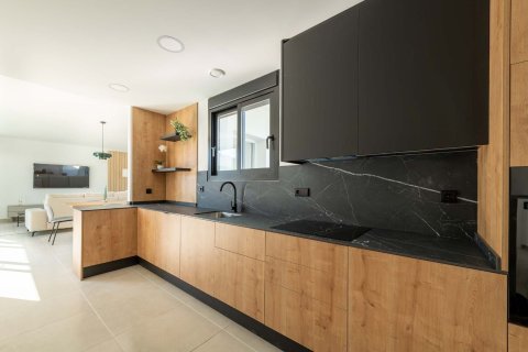 House for sale in Calasparra, Murcia, Spain 3 bedrooms, 116 sq.m. No. 187018 - photo 4