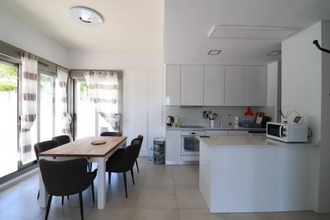 Villa till salu San Miguel de Salinas, Alicante, Spanien 3 sovrum, 250 kvm. Nr. 115497 - foto 2