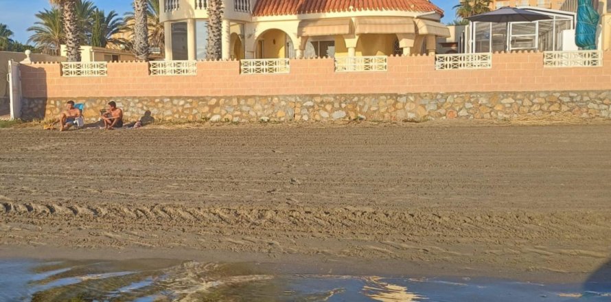 Villa La Manga del Mar Menor, Murcia, Spagna 7 camere da letto, 320 mq. N° 115487