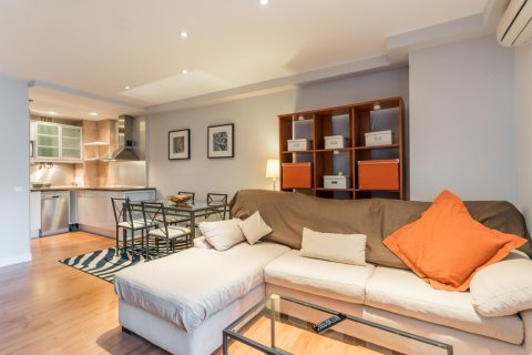 Dzīvoklis īrēšanai Madrid, Spānijā 1 istaba, 63 m2 Nr. 147662 - attēls 2