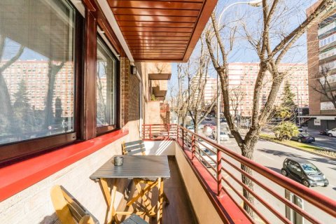 Lägenhet till salu i Madrid, Spanien 4 sovrum, 182 kvm. Nr. 147663 - foto 16