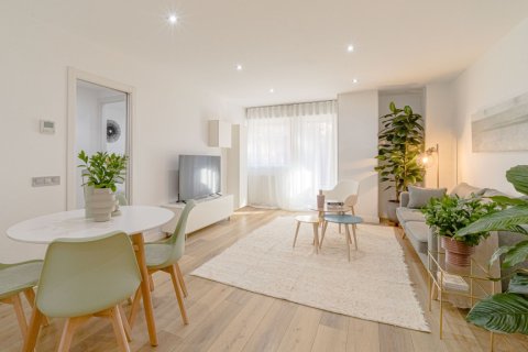 Lägenhet till salu i Madrid, Spanien 4 sovrum, 182 kvm. Nr. 147663 - foto 1