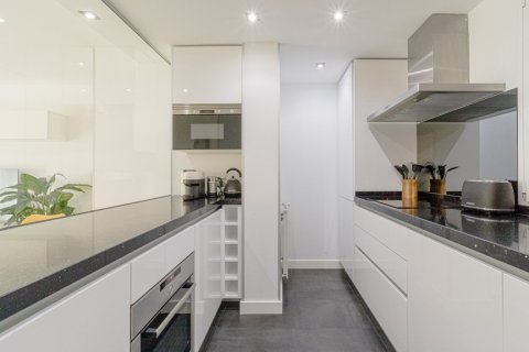 Lägenhet till salu i Madrid, Spanien 4 sovrum, 182 kvm. Nr. 147663 - foto 26