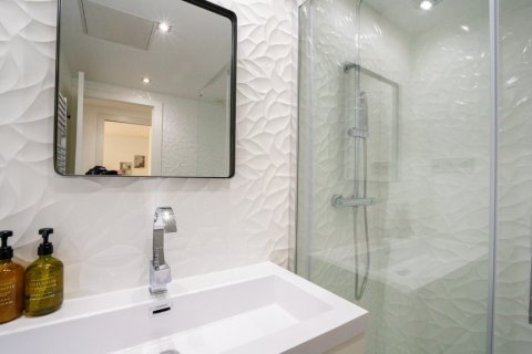 Lägenhet till salu i Madrid, Spanien 4 sovrum, 182 kvm. Nr. 147663 - foto 29