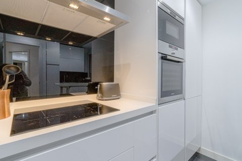 Lägenhet till salu i Madrid, Spanien 4 sovrum, 182 kvm. Nr. 147663 - foto 14