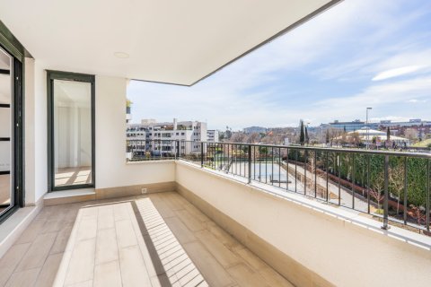 Dzīvoklis īrēšanai Alcobendas, Madrid, Spānijā 3 istabas, 145 m2 Nr. 147664 - attēls 13