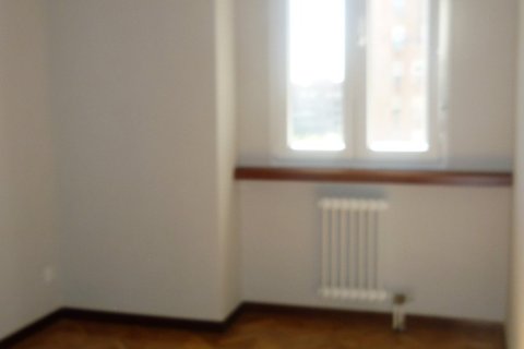 Dzīvoklis īrēšanai Madrid, Spānijā 4 istabas, 120 m2 Nr. 147661 - attēls 10