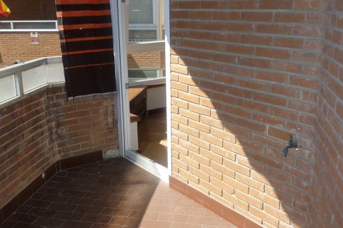 Dzīvoklis īrēšanai Madrid, Spānijā 4 istabas, 120 m2 Nr. 147661 - attēls 3