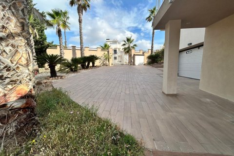 Villa till salu Ciudad Quesada, Alicante, Spanien 4 sovrum, 425 kvm. Nr. 139495 - foto 6