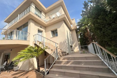 Villa till salu Ciudad Quesada, Alicante, Spanien 4 sovrum, 425 kvm. Nr. 139495 - foto 4