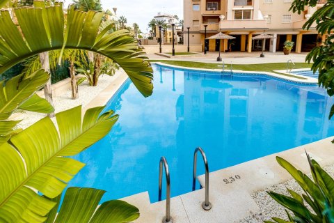 Lägenhet till salu Torrevieja, Alicante, Spanien 2 sovrum, 64 kvm. Nr. 139492 - foto 2