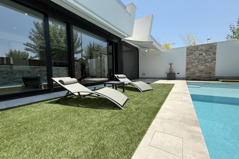 Villa till salu San Javier, Murcia, Spanien 4 sovrum, 220 kvm. Nr. 139490 - foto 1
