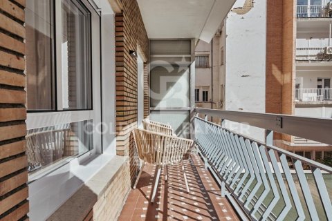 Apartamento en venta en Madrid, España 3 dormitorios, 86 m2 No. 157774 - foto 6