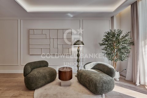 Apartamento en venta en Madrid, España 4 dormitorios, 235 m2 No. 157776 - foto 3