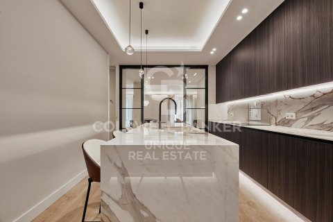 Apartamento en venta en Madrid, España 4 dormitorios, 235 m2 No. 157776 - foto 14