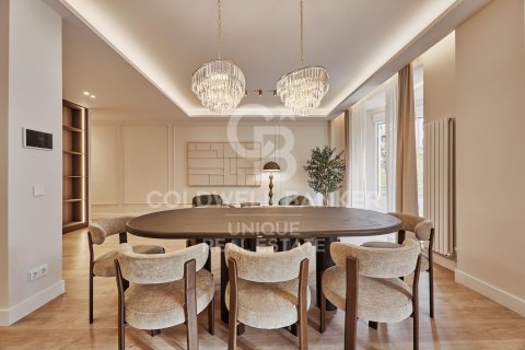 Apartamento en venta en Madrid, España 4 dormitorios, 235 m2 No. 157776 - foto 7