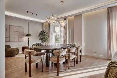 Apartamento en venta en Madrid, España 4 dormitorios, 235 m2 No. 157776 - foto 6